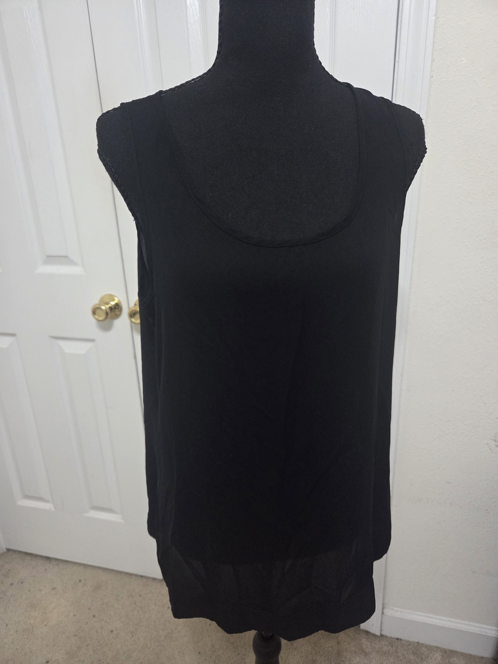 Black Scoop Neck Sleeveless Women's Tank Top
